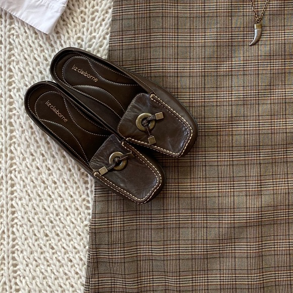 NWOT Liz Claiborne brown slip ons - Picture 7 of 8